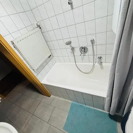 Einfache Gaestezimmer In Der Wuerzburger Innenstadt Privat bolig