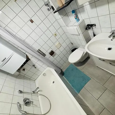 Einfache Gaestezimmer In Der Wuerzburger Innenstadt Privat bolig *